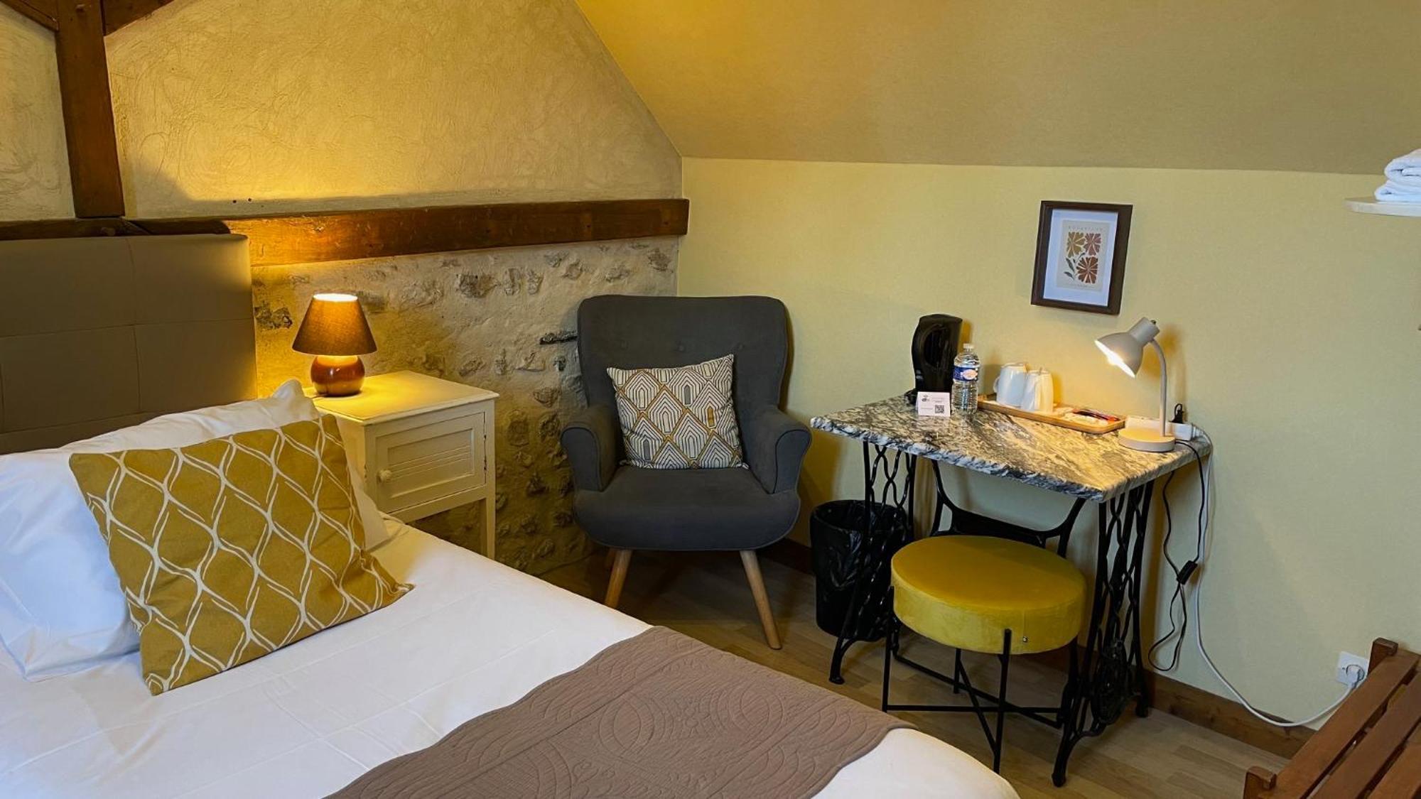 Logis Auberge Le Colombien - Hotel Et Restaurant Villandry Exterior foto
